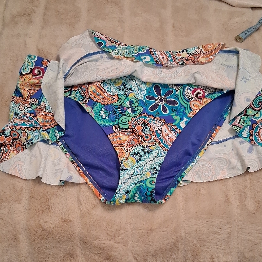 Colorful Paisley Bikini Bottoms - Picture 5 of 8